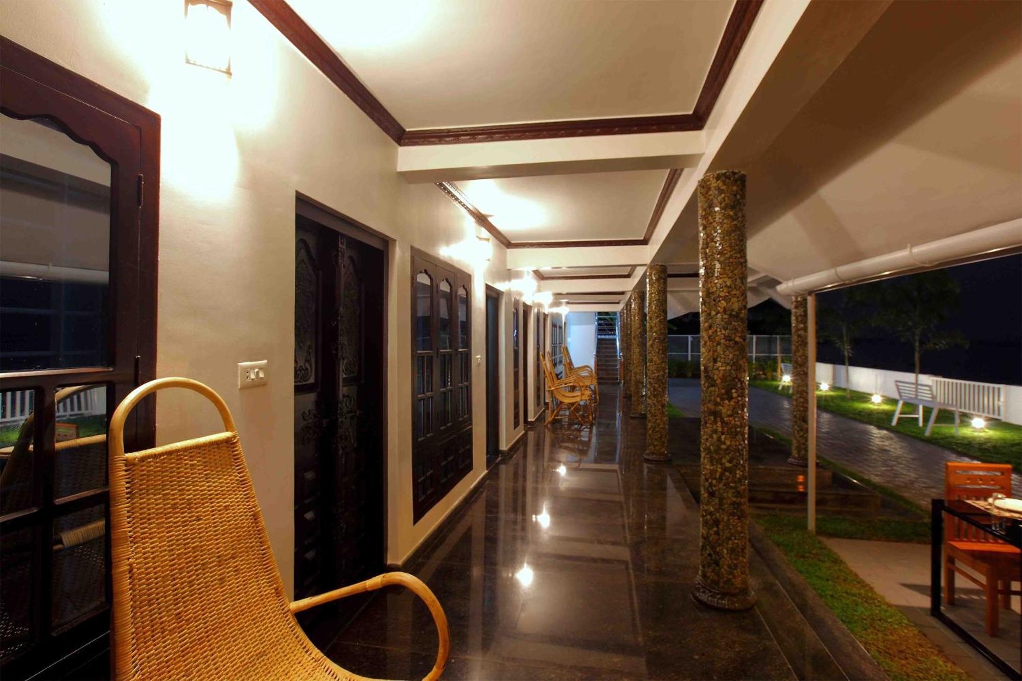 Vembanad Village Backwater Resort Alappuzha Exterior photo
